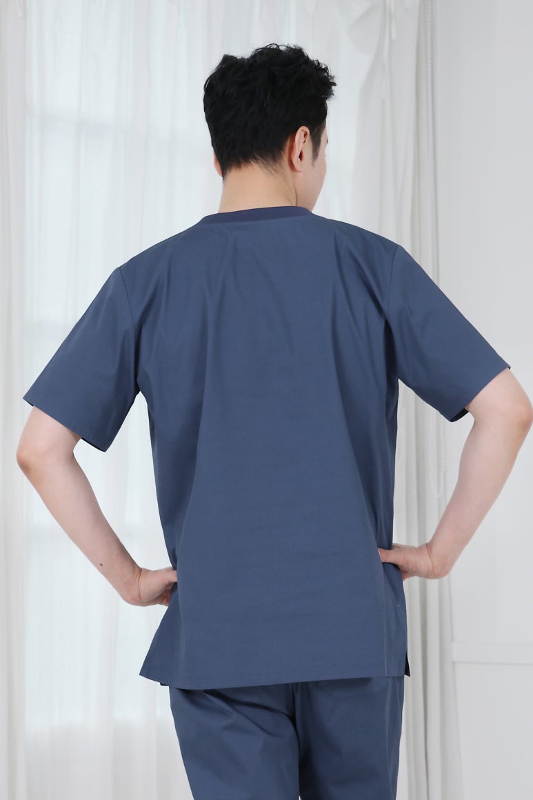 Good.U 513 男女共用醫療工作服背面